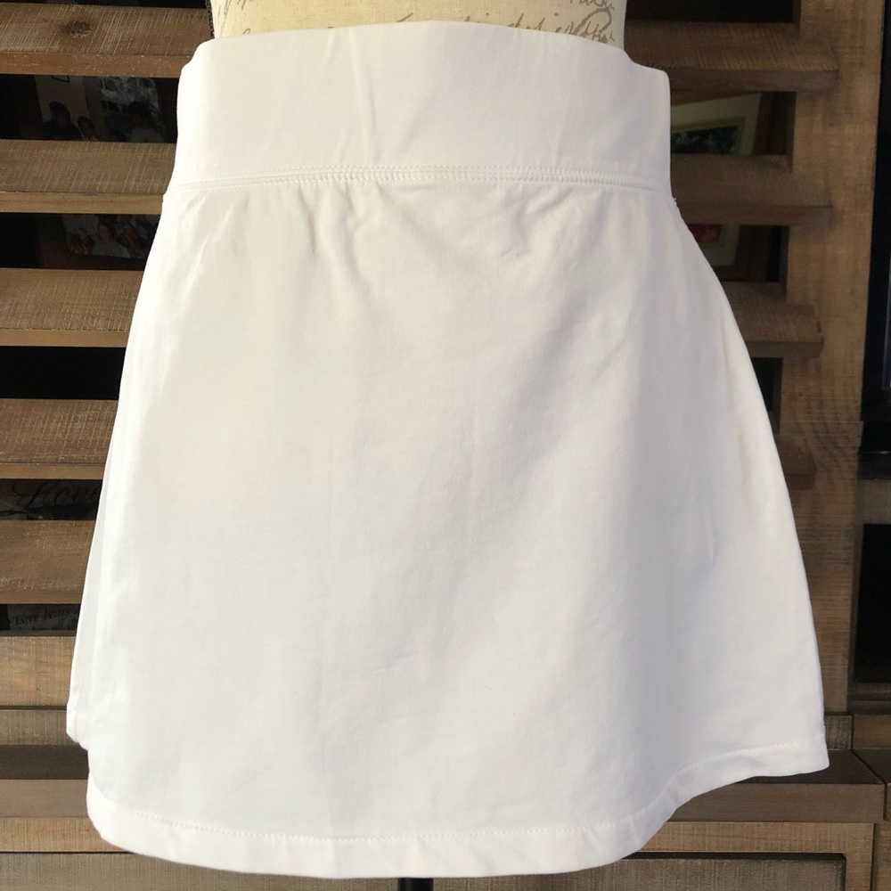 Baypointe Ladies Small White Circle Skirt